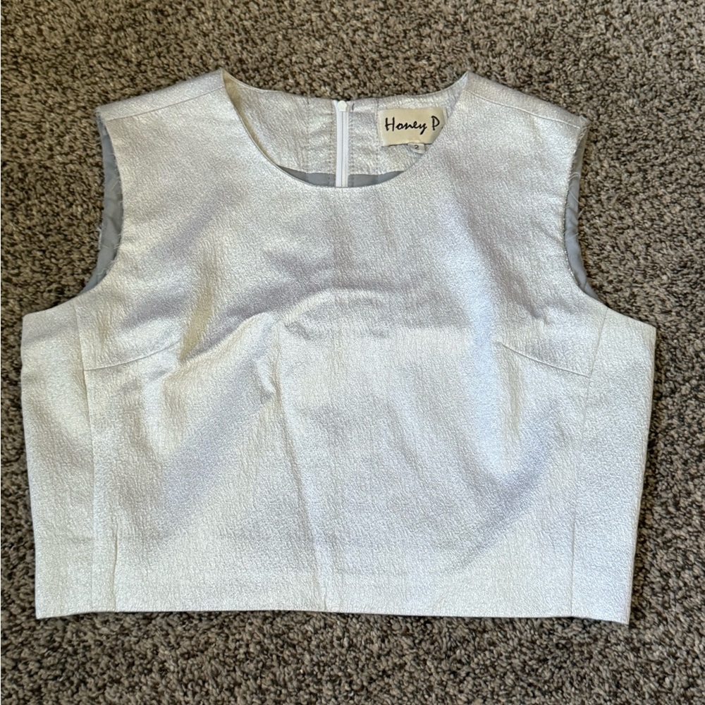 Honey P.  Sleeveless Crop Tank Top